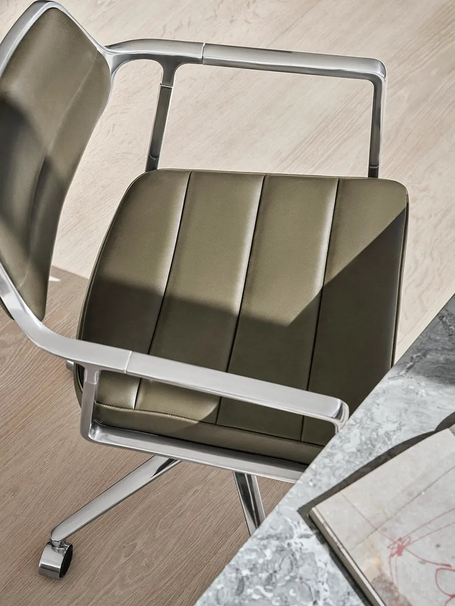 VIPP453 Swivel+ stol, bosco grönt läder från Vipp - 4 - Jacobsen Plus