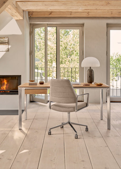 Vipp455 Swivel Chair med hjul - Dark sand tekstil - Jacobsen Plus