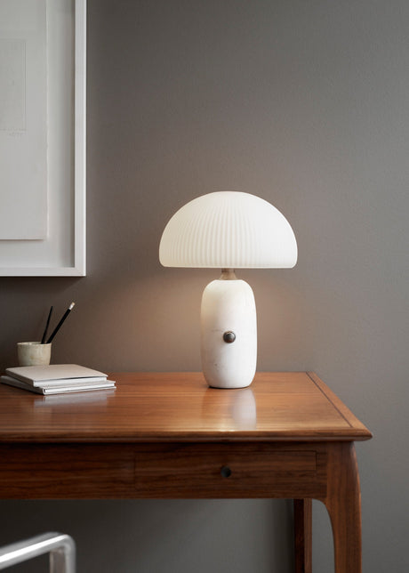 Sculpture bordlampa, liten från Vipp - Grå marmor - Jacobsen Plus