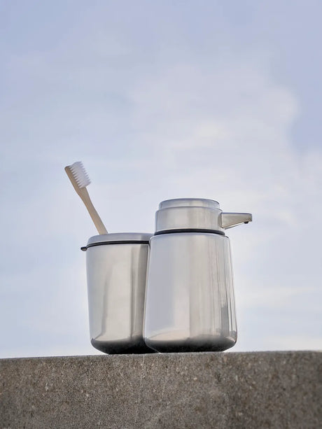 VIPP7 Tandborstmugg, Stainless Steel från Vipp - 3 - Jacobsen Plus