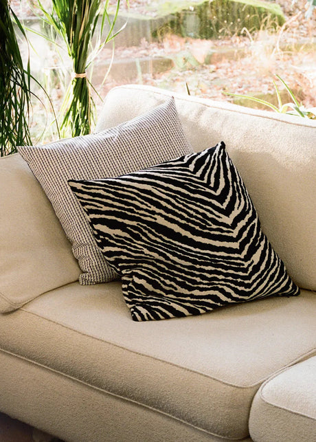 Zebra kuddfodral från Artek - 40 x 40 cm - Jacobsen Plus
